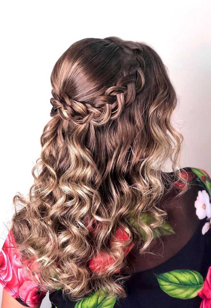 quanto custa fazer penteado meio solto profissional