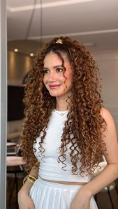 penteado meio solto vs coque alto