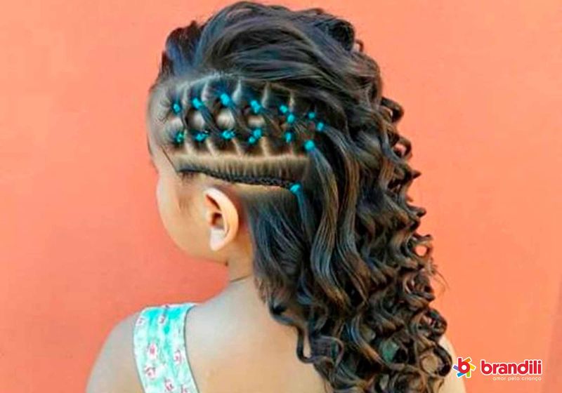 Como Fazer Cascata de Elásticos no Cabelo Cacheado Infantil