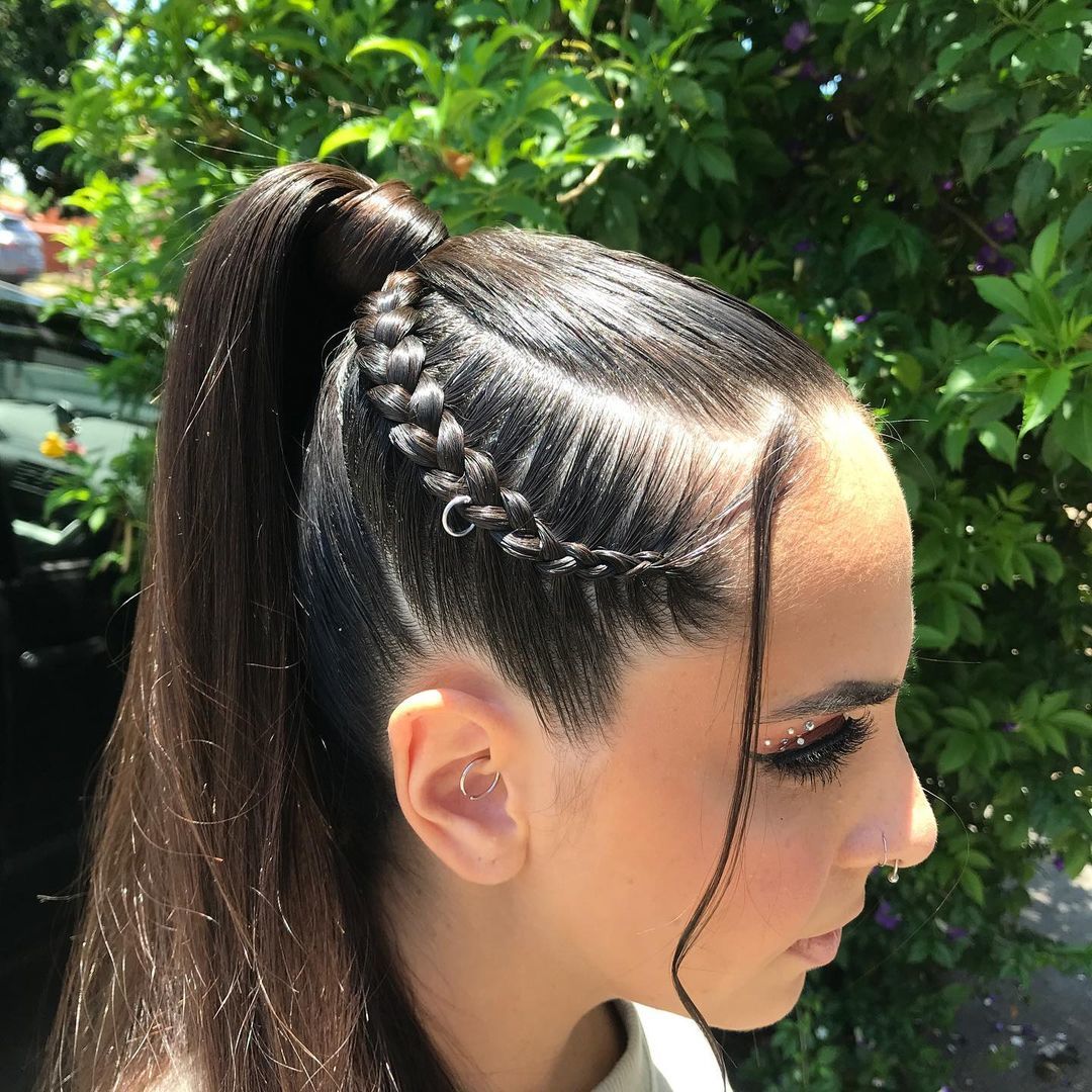 5 Ideias de Penteados Laterais Presos para Arrasar em Qualquer Ocasião
Como Fazer um Penteado Lateral Elegante em Casa
Os Melhores Penteados Laterais para Cabelos Cacheados
Penteado Lateral: Do Dia a Dia a Eventos Formais
Tendências de Penteados Laterais Presos para 2024