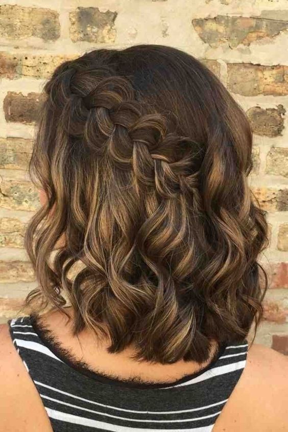Penteados para Cabelo Curto que Rejuvenescem e Alongam a Silhueta