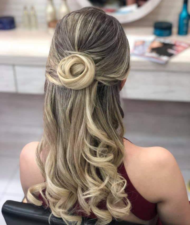 ideias penteado semi preso coque baixo casamento convidada