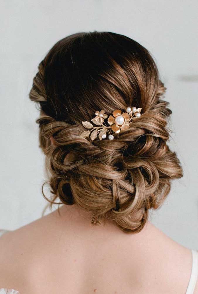 ideias penteado semi preso coque baixo casamento convidada