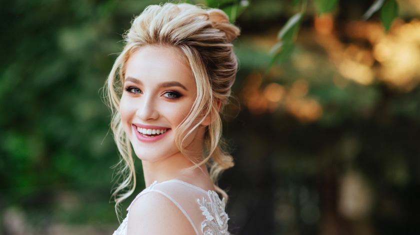 preço penteado semi preso coque baixo salão