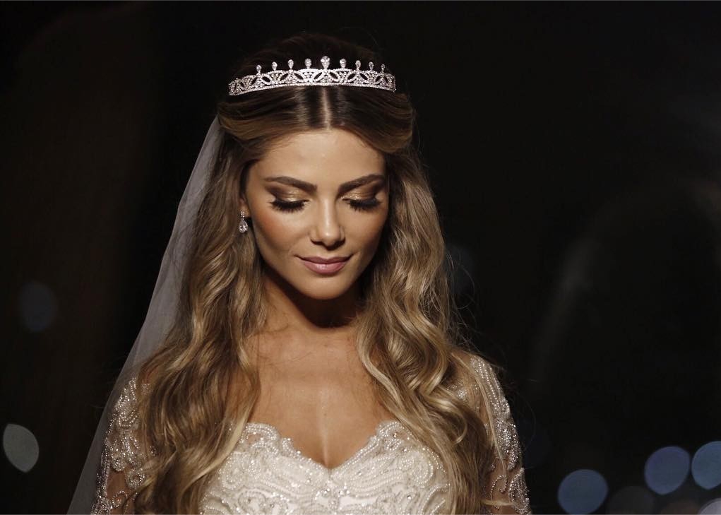 erros comuns ao usar tiara em penteados