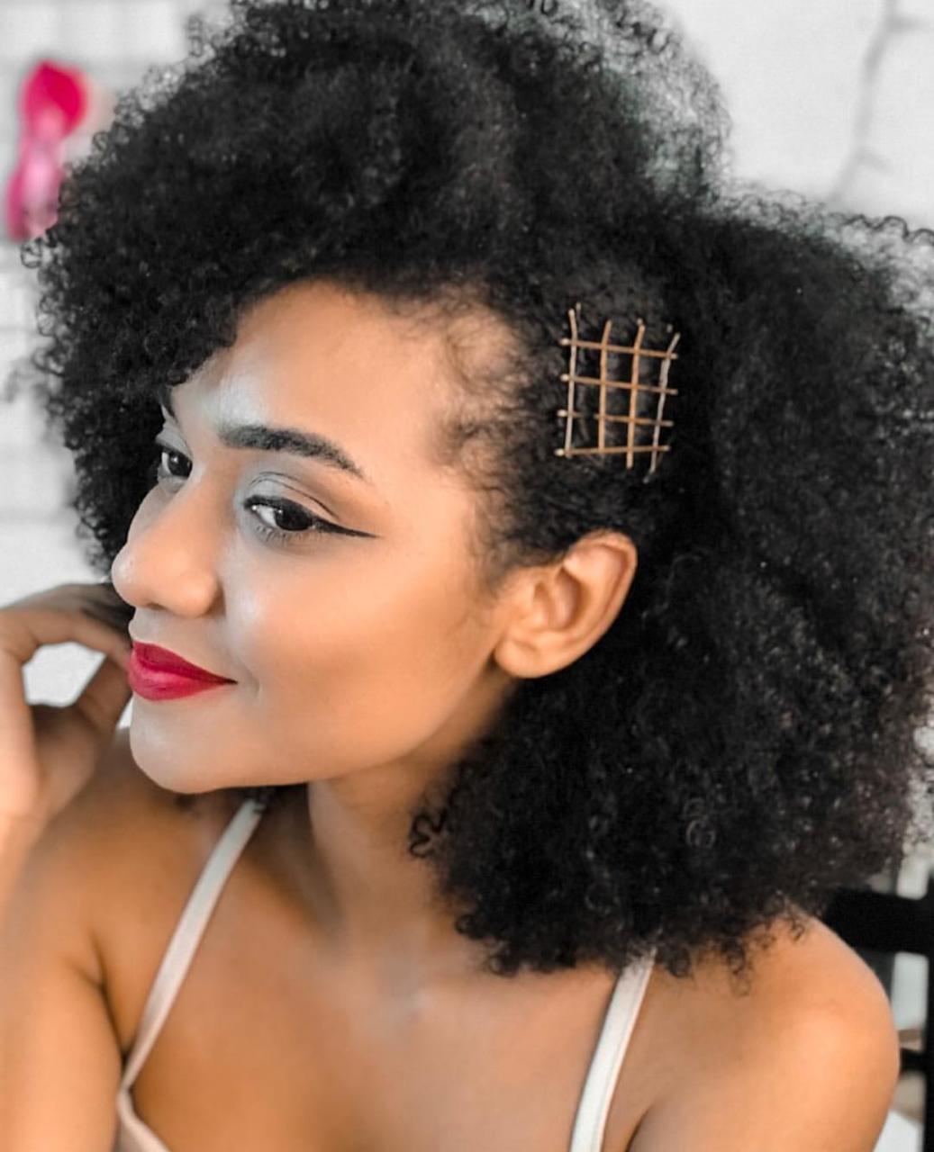 penteado semipreso lateral vs wet hair para casamento