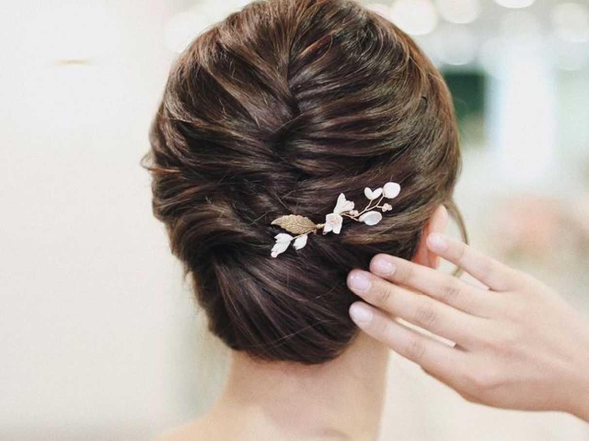 ideias de penteados curtos para casamento civil