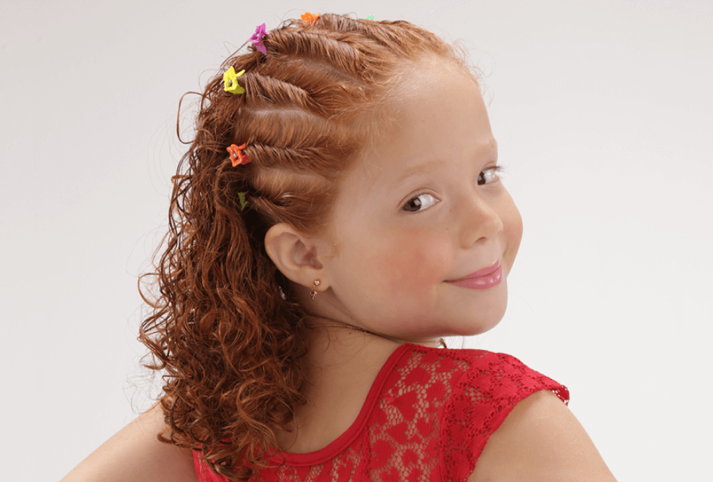 penteados para cabelo cacheado infantil