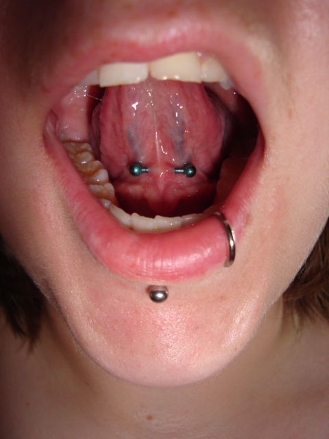 Piercing Labret: Mitos e Verdades sobre Dor e Cicatrização