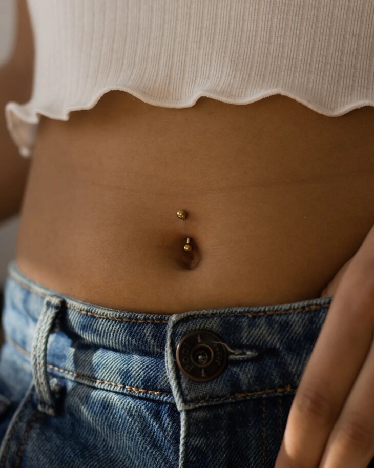 Piercing no Umbigo: Anatomia, Dor e o Segredo da Cicatrização Perfeita