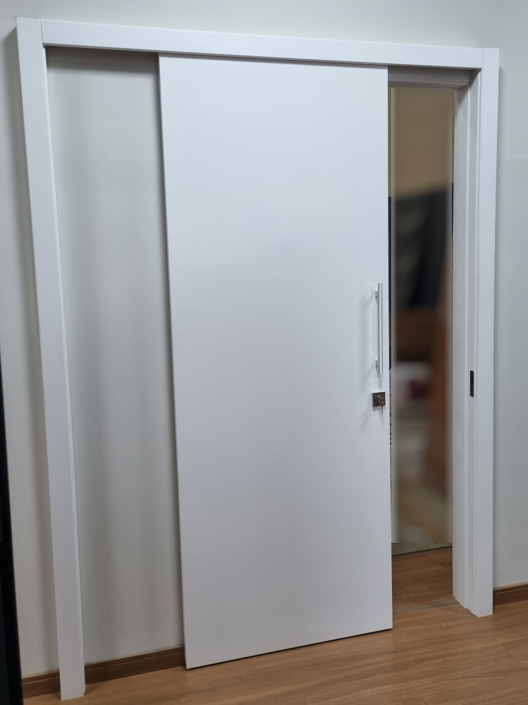 porta de correr para quarto com closet