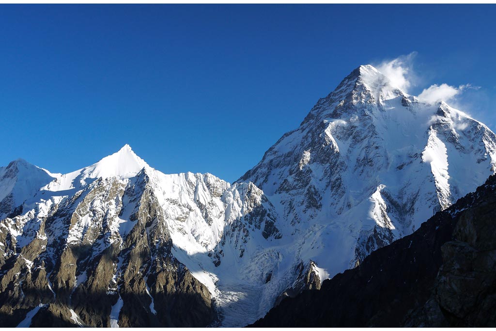 qual a montanha mais alta do mundo