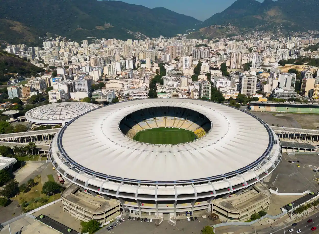 qual o maior estádio de futebol do brasil