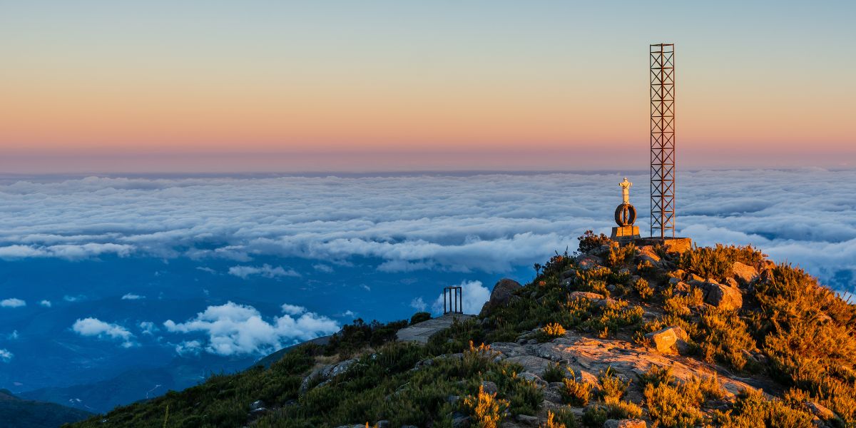 qual o pico mais alto do brasil
