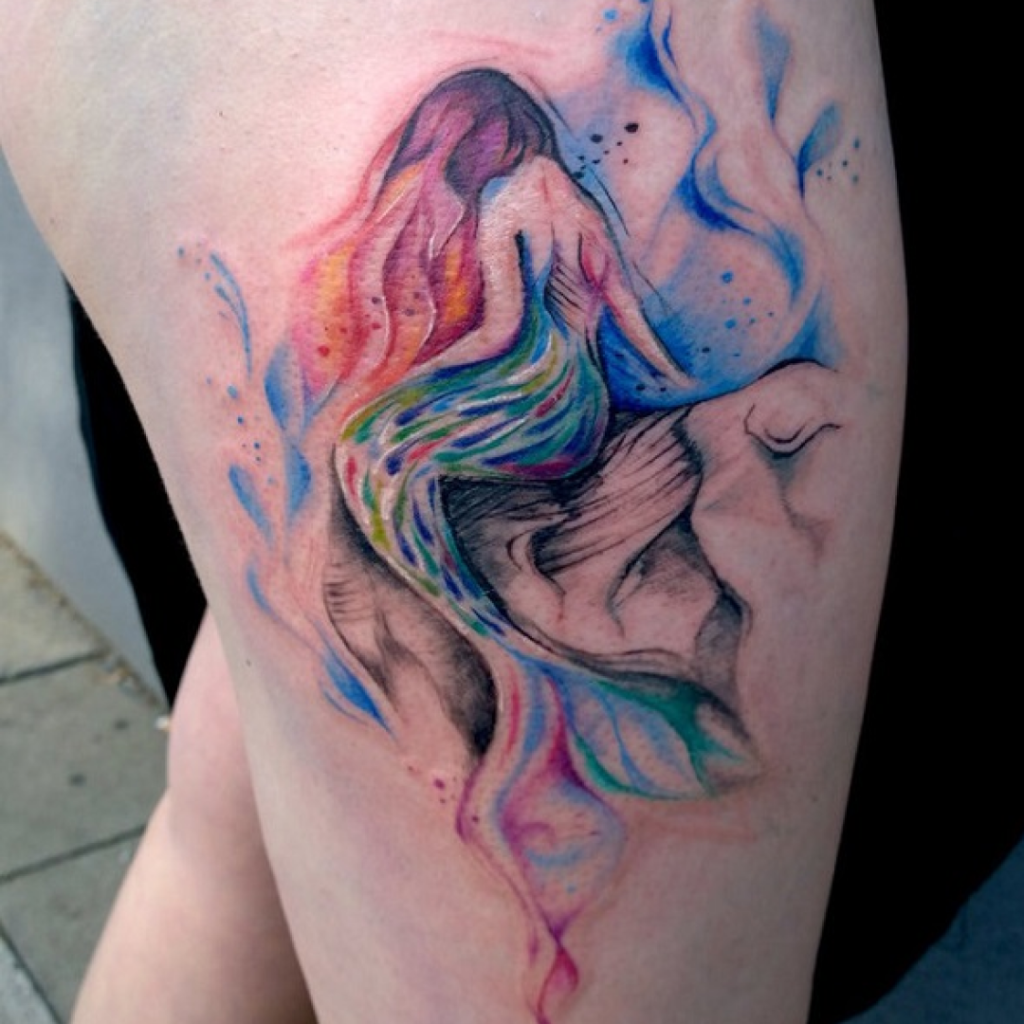 Tatuagem de Sereia: Escolhendo o Estilo Perfeito (Old School, Realismo e Mais)