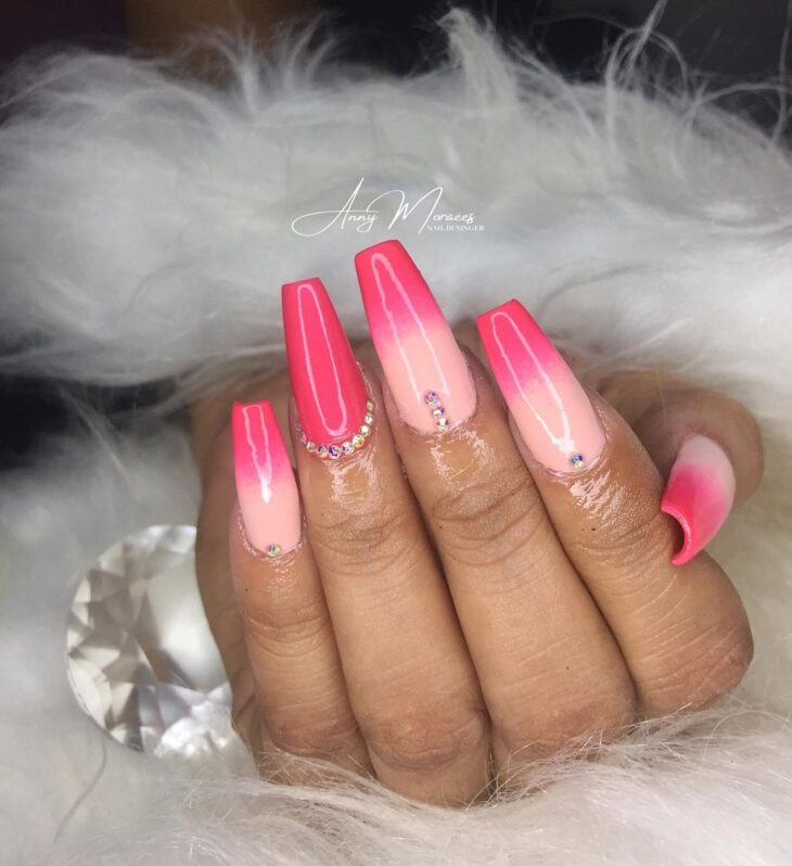 quanto custa fazer unha bailarina rosa