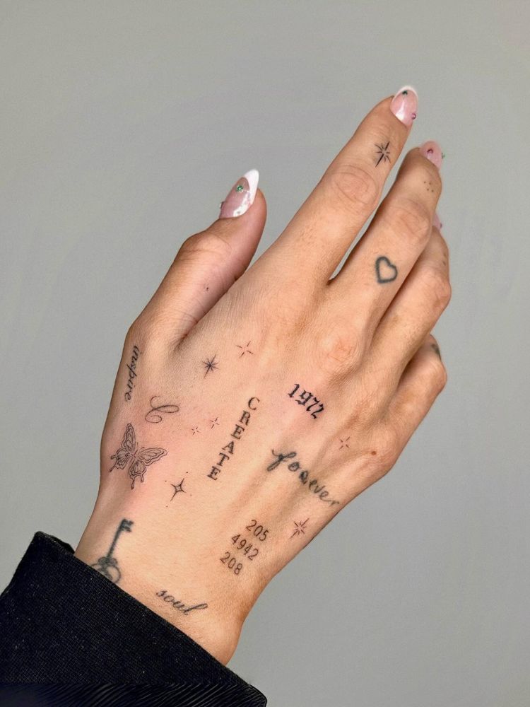 quanto custa uma tatuagem simples feminina pequena