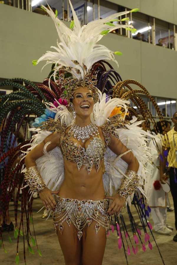 quem foram as rainhas de bateria do carnaval rio 2009