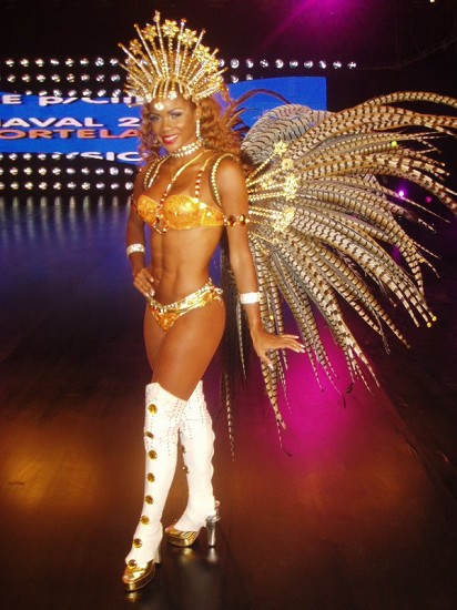 quem foram as rainhas de bateria do carnaval rio 2009