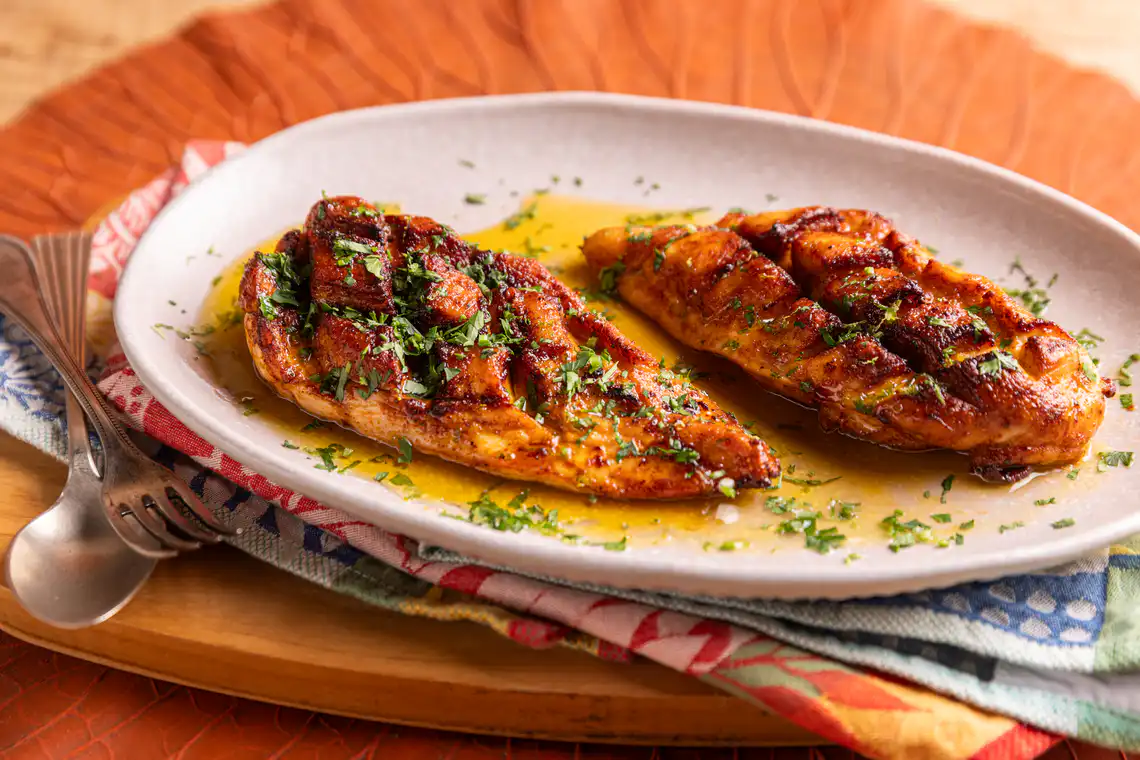 como fazer filé de frango suculento na frigideira