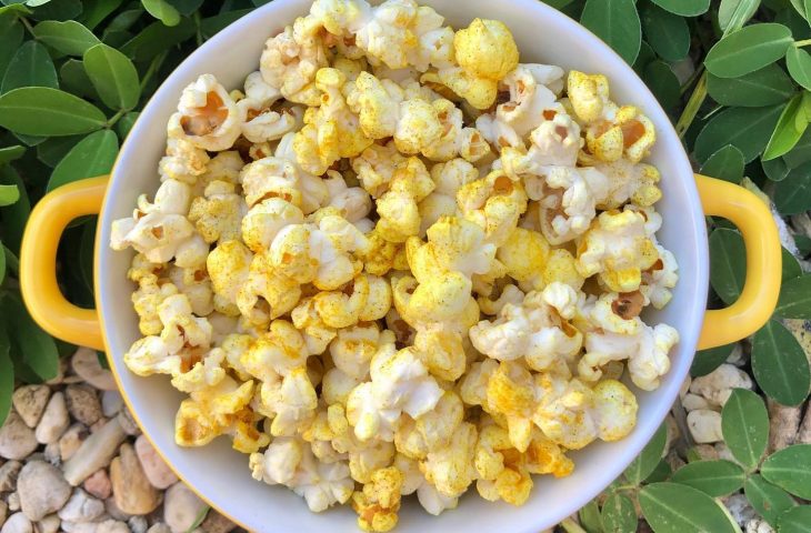 benefícios da cúrcuma para digestão