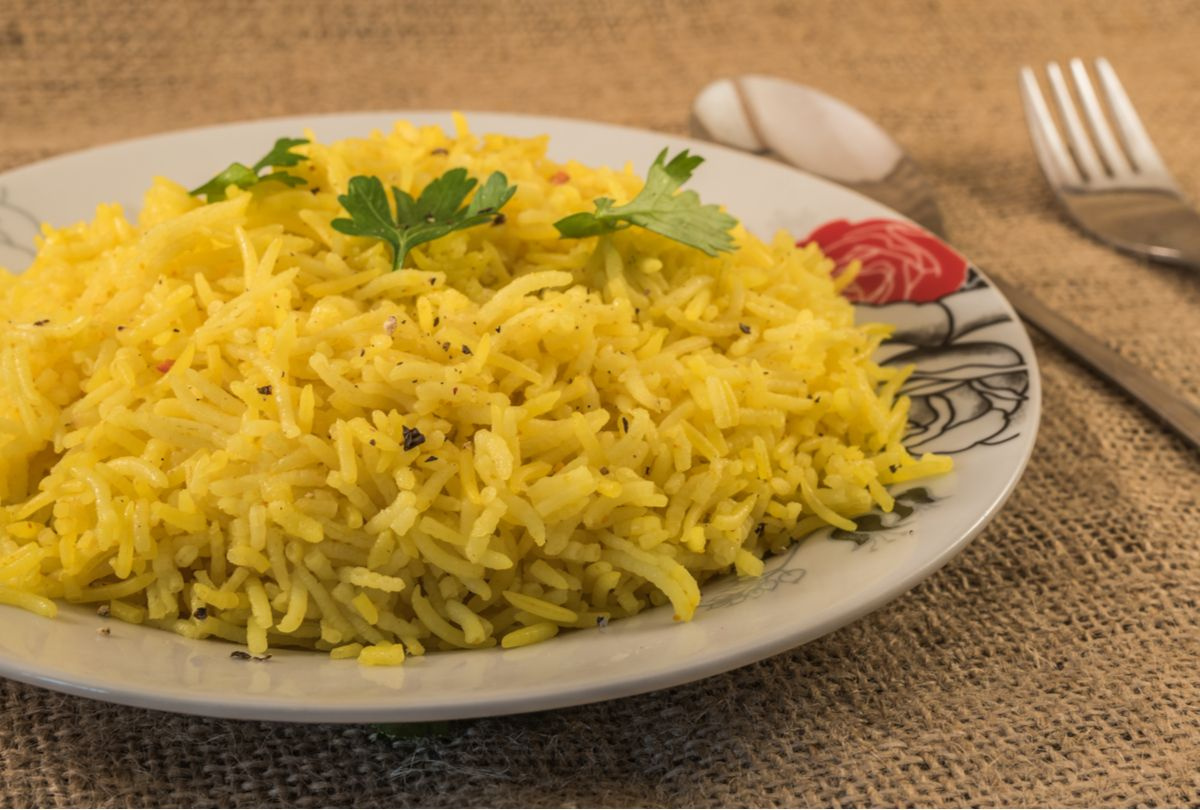 benefícios da cúrcuma para digestão