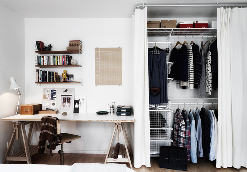 5 ideias de títulos:
1. Guia Completo: Renove Seu Guarda-Roupa em 4 Passos Simples
2. Desapego Estratégico: Como Liberar Espaço e Estilo no Seu Armário
3. Organização Inteligente: Transforme Seu Guarda-Roupa em um Espaço Funcional
4. DIY Guarda-Roupa: Reformas Criativas e Econômicas para Seus Móveis
5. Moda Circular e Compras Conscientes: Renove Seu Estilo com Sustentabilidade