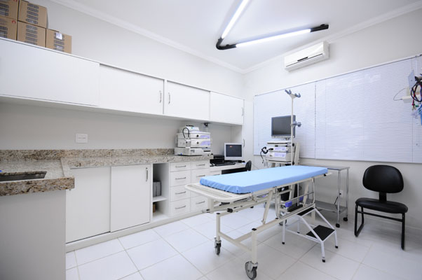 Equipamentos Indispensáveis para uma Sala de Coleta de Exames Eficiente