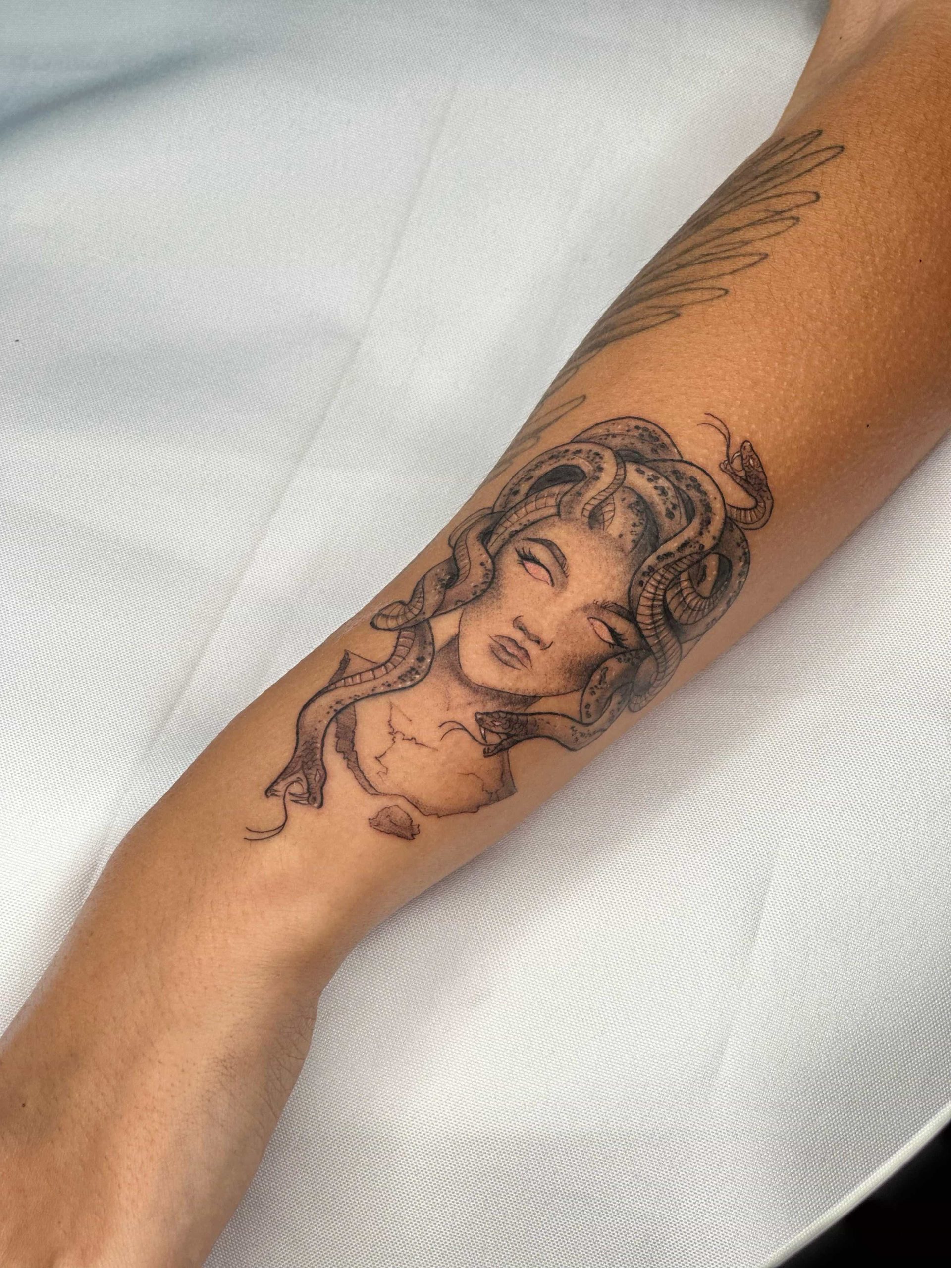 medusa tattoo mitologia
