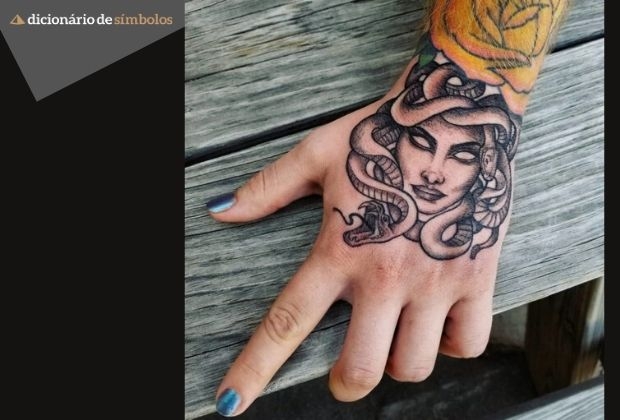 medusa tattoo significado força