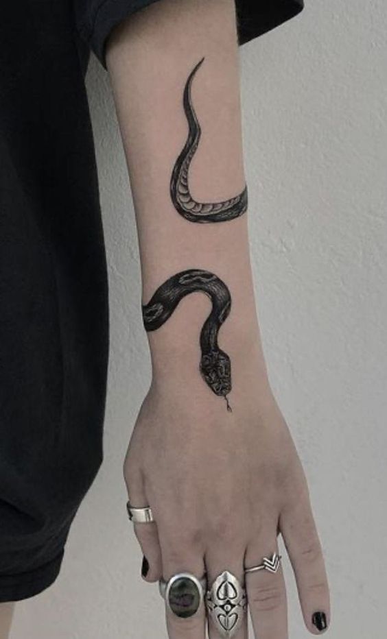 simbolismo da cobra na tatuagem