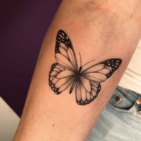 tattoo borboleta estilo aquarela