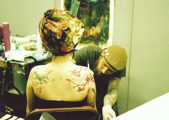 5 ideias de títulos:
1. Sonhar com Tatuagem: Desvendando os Significados Ocultos
2. A Tatuagem no Mundo dos Sonhos: O Que Ela Revela Sobre Você?
3. Sonhos com Tatuagem: Mudança