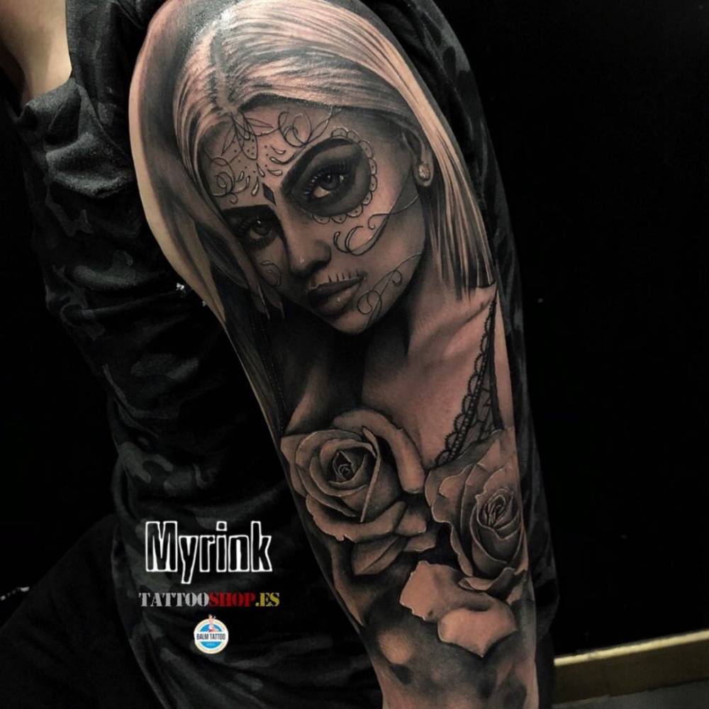 ideias tatuagem catrina feminina com flores