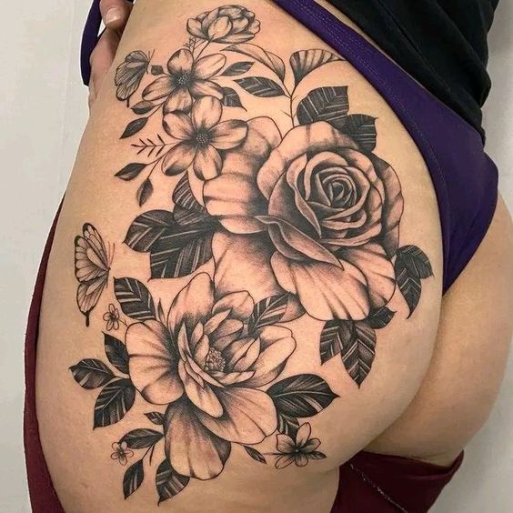 tatuagem discreta no bumbum