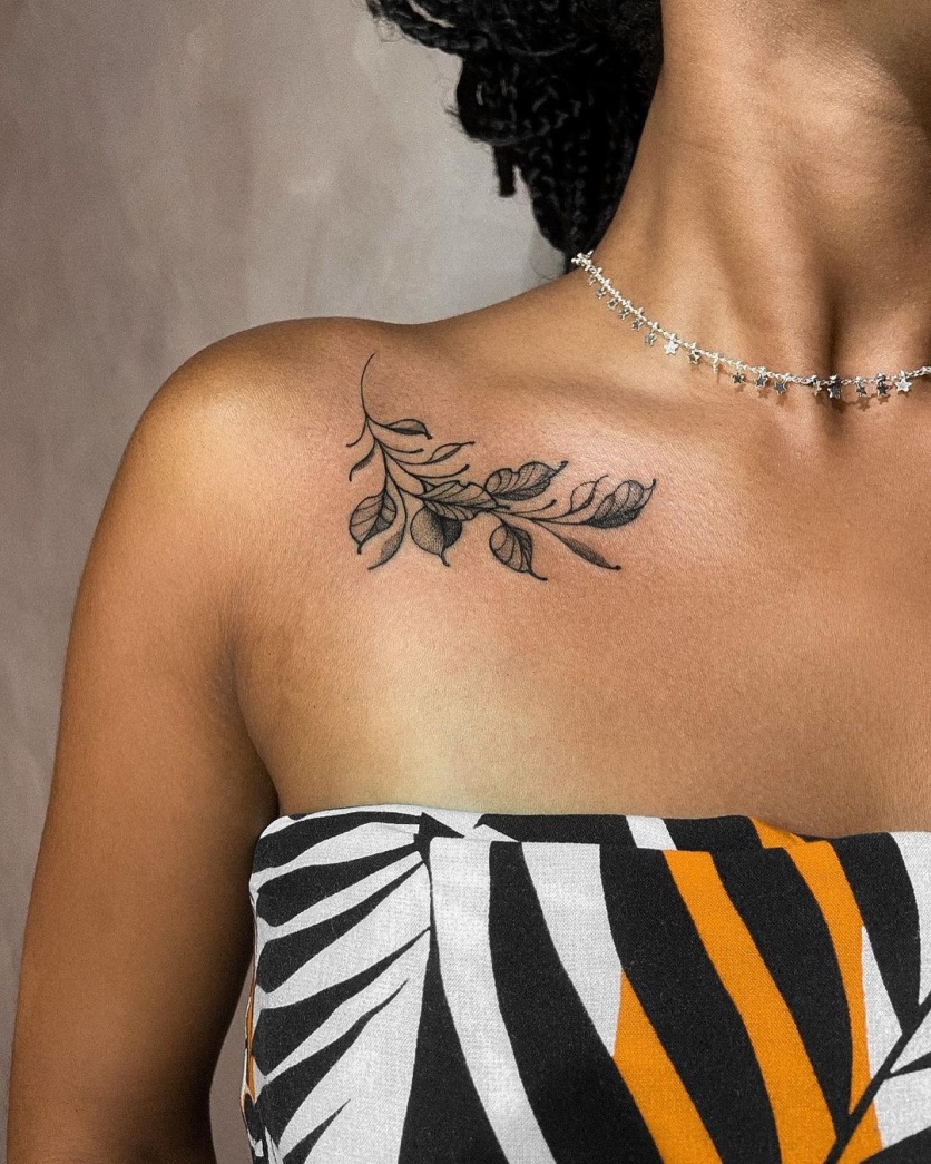 tatuagem feminina ombro desenho