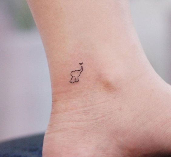 ideias de tatuagens minimalistas para inspiração