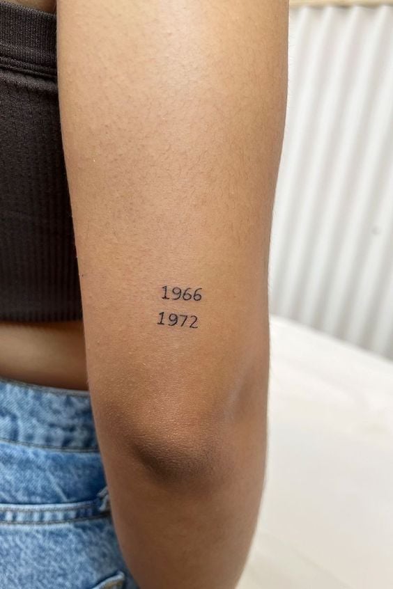 ideias de tatuagem feminina atrás do braço para se inspirar
