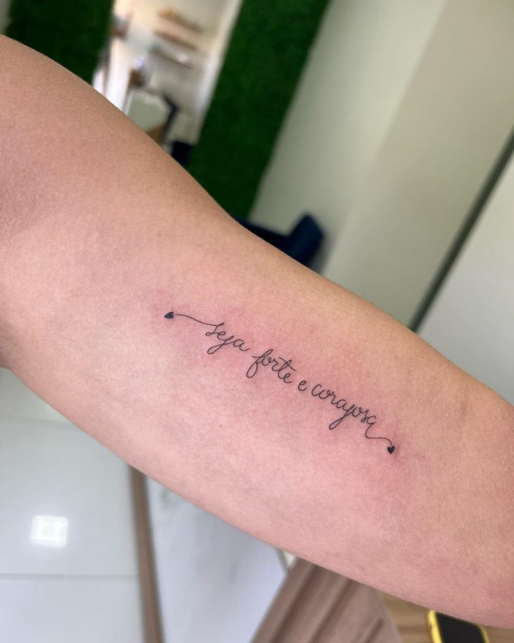 quanto custa uma tatuagem de frase pequena