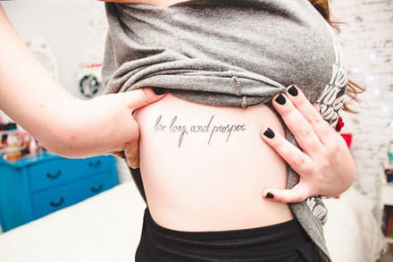 tatuagem com frases pequenas