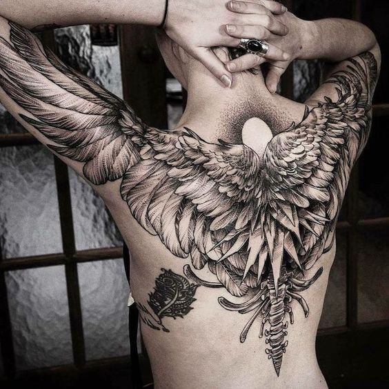 ideias tatuagem costas grandes
