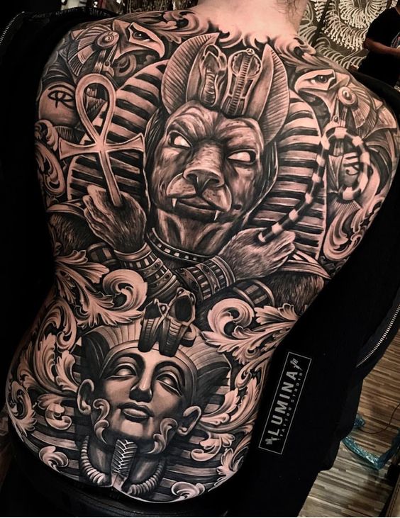 tatuagem realismo costas