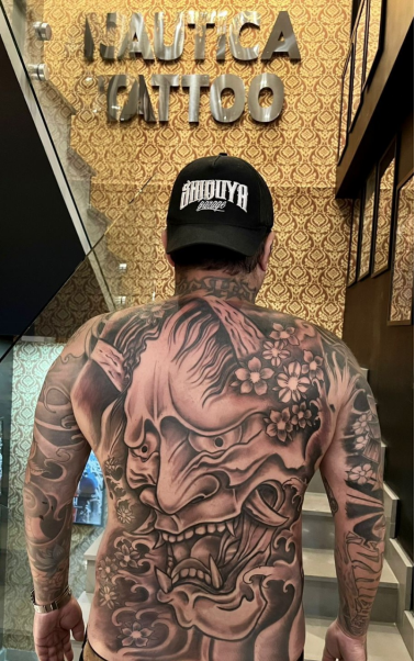 tatuagem no braço ou na coxa qual dói menos