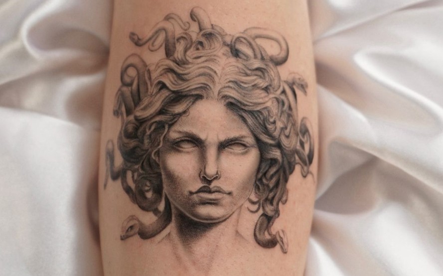 tatuagem medusa vs tatuagem serpente
