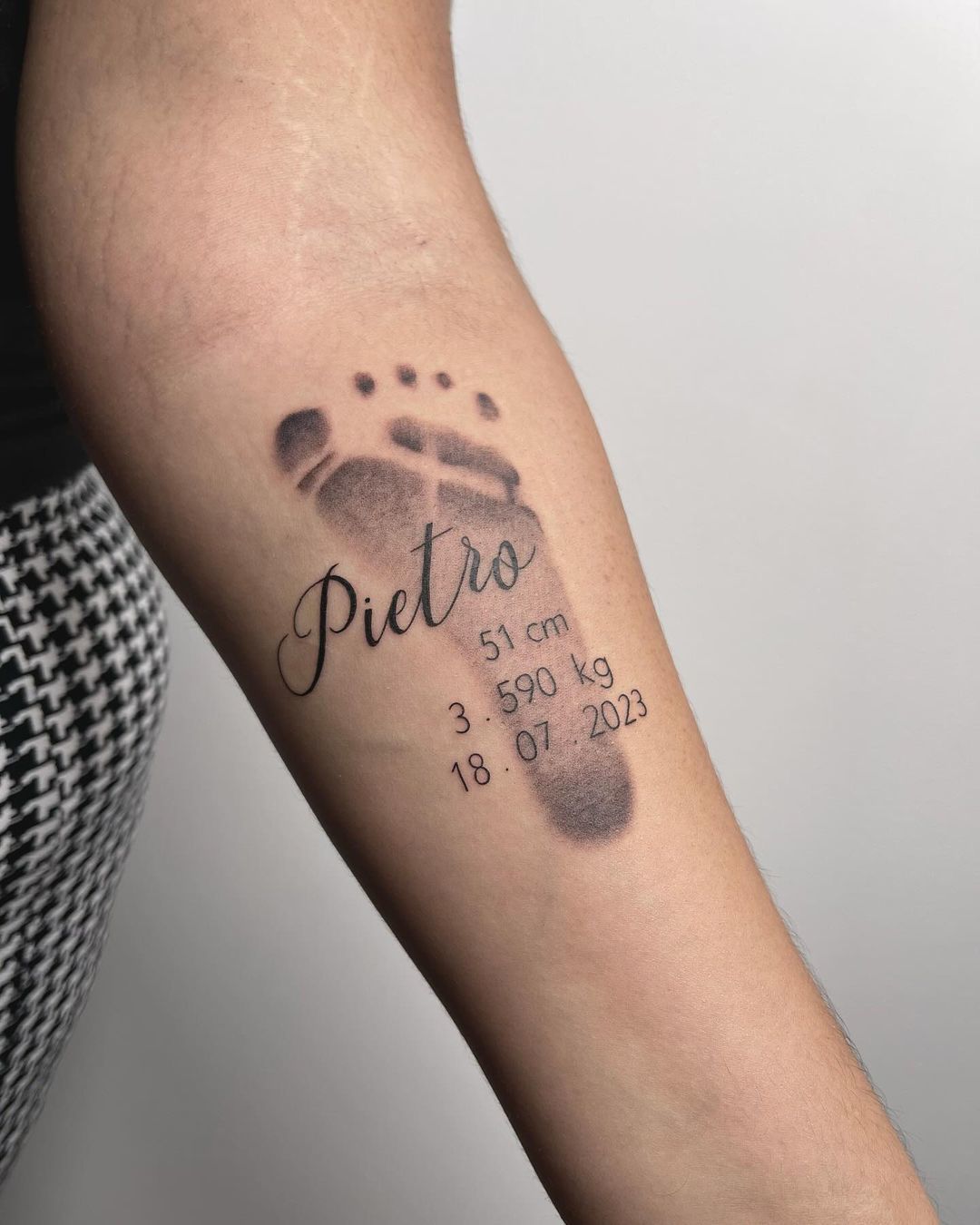 Tatuagem de Números Romanos para Datas: Ideias e Onde Tatuar