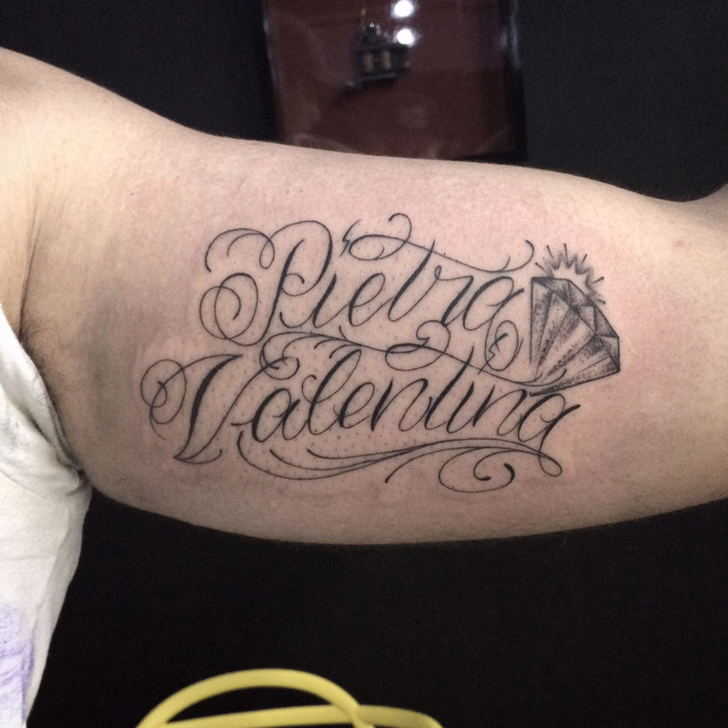 A Importância de um Tatuador Profissional na Tatuagem de Datas Especiais