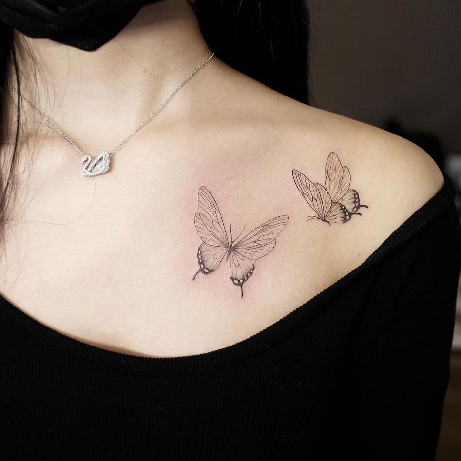 ideias tatuagem borboleta ombro delicada