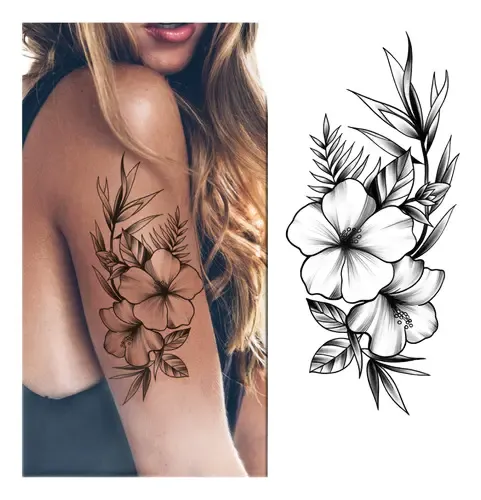 tatuagem de flor feminina delicada