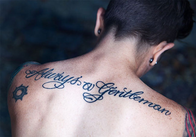 melhores frases para tatuagem nas costas