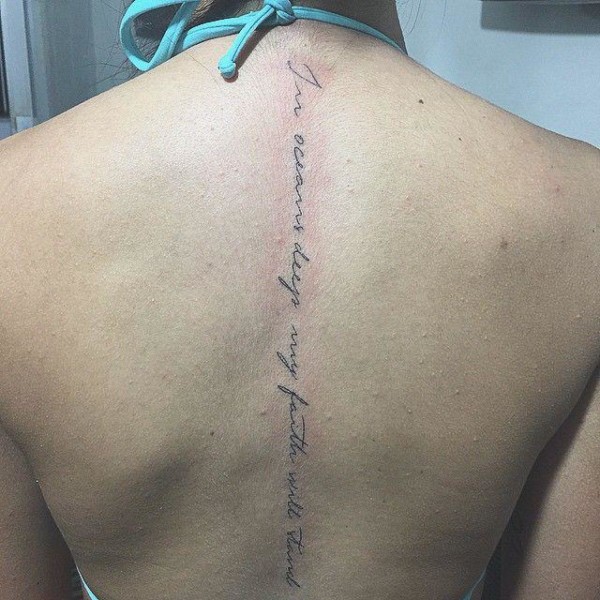 melhores frases para tatuagem nas costas